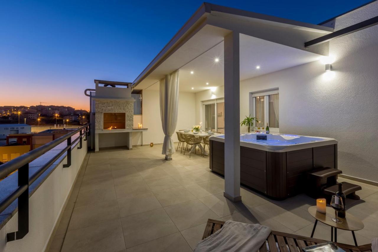 Luxury Rooftop Apartment Zalato สปลิท ภายนอก รูปภาพ