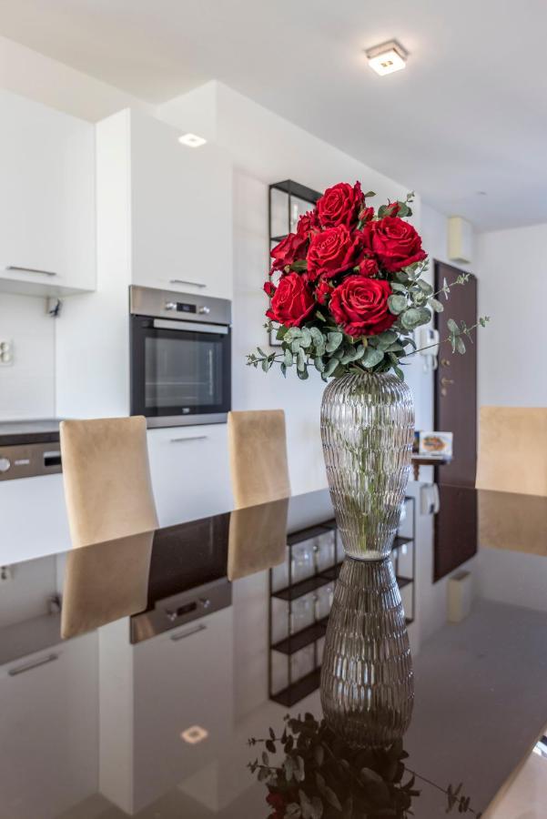 Luxury Rooftop Apartment Zalato สปลิท ภายนอก รูปภาพ