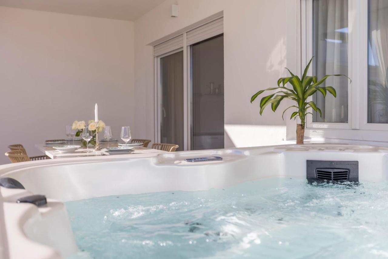 Luxury Rooftop Apartment Zalato สปลิท ภายนอก รูปภาพ